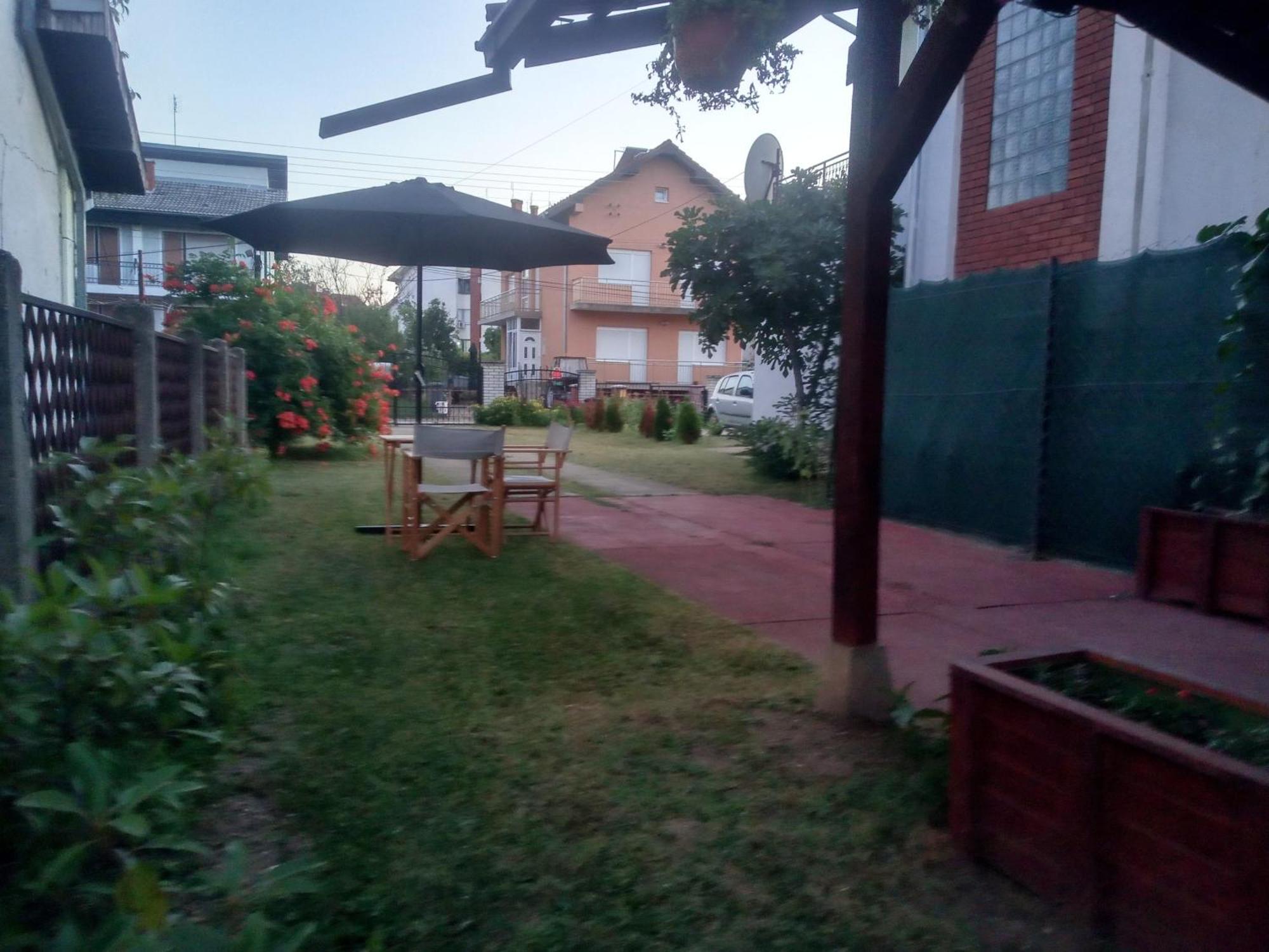 Appartamento Lena! Kladovo Esterno foto